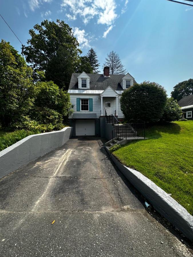 Cute Cape Cod Style Home Pittsfield Kültér fotó